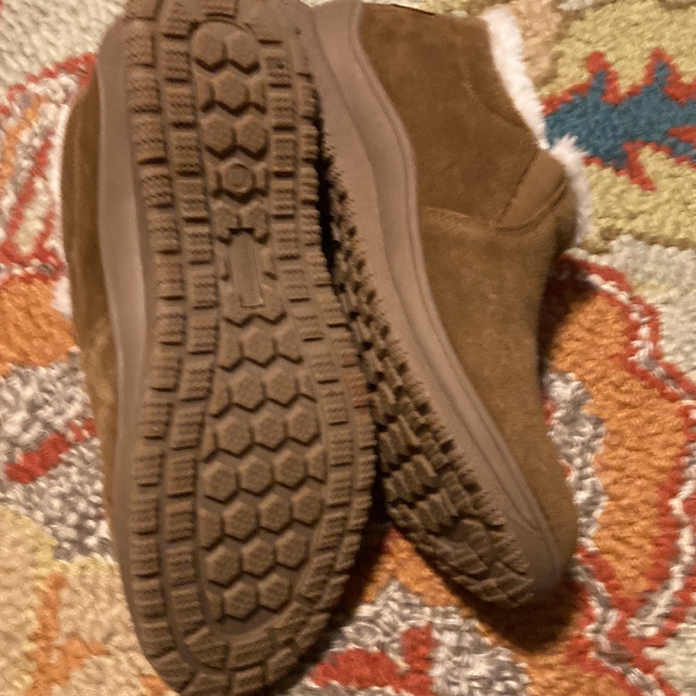 Minnetonka lined comfort shoes - Picture 8 of 12